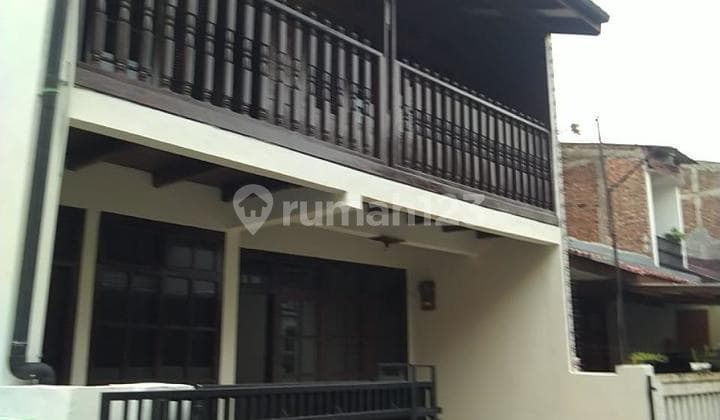 Dijual Cepat Rumah 3 lantai di Antapani Bandung