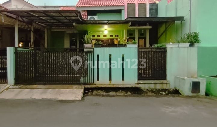 Rumah Cantik Siap Huni di Depan Mall Grand Galaxy Bekasi Selatan