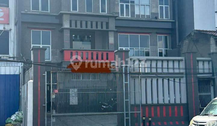 Dijual Cepat Office Building di Lokasi Strategis di Jatinegara Jakarta Timur
