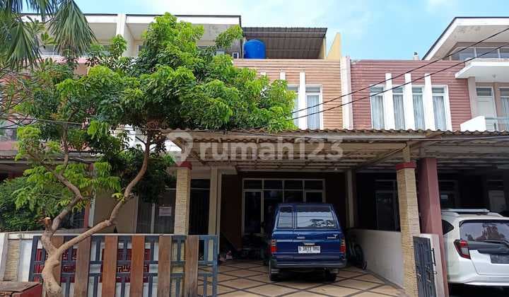 Dijual Cepat Rumah Strategis di Perumahan Emerald Spring, Harga Terjangkau