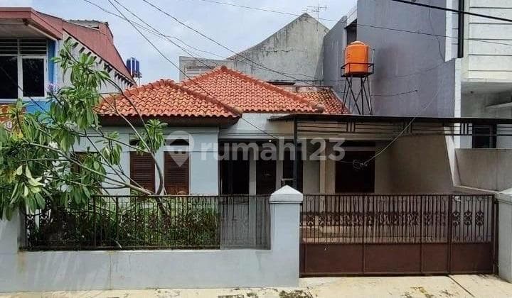 Dijual cepat rumah di Duren Sawit Komp AL