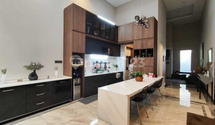 Rumah Furnished Mewah di Permata Buana. Jakarta Barat
