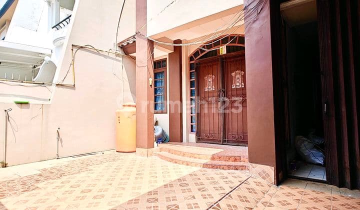 Rumah Permata Buana, Jakarta Barat