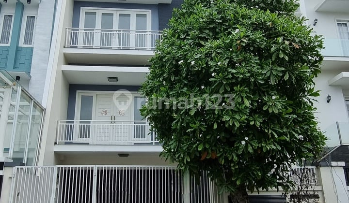 Rumah Bagus 3 Lantai Di Permatabuana Jakarta Barat