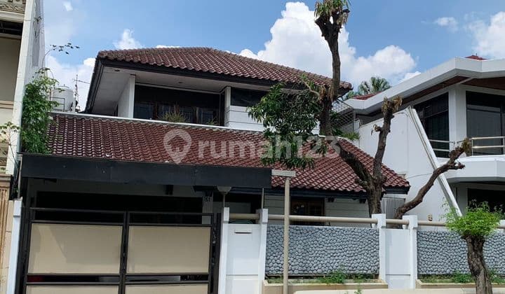 Rumah, 2 Lantai di Intercon Kebon Jeruk