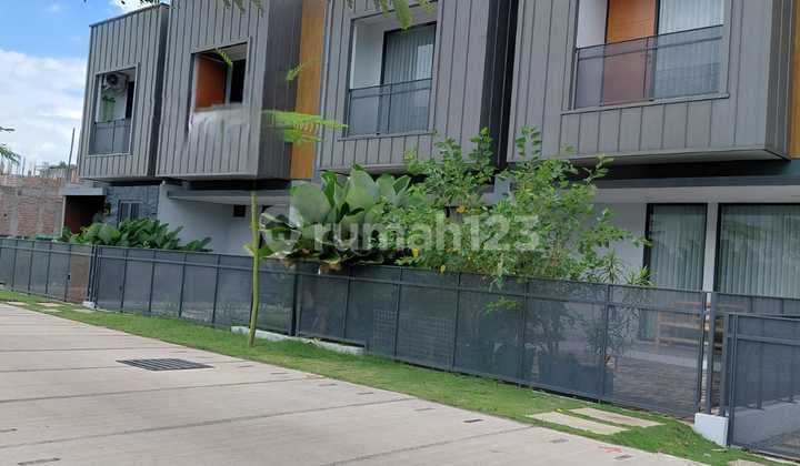 New House Plus Office Unit on Main Road Adipura