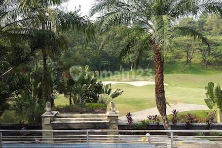 Dijual rumah hook view golf kolam renang cluster Sentul city
