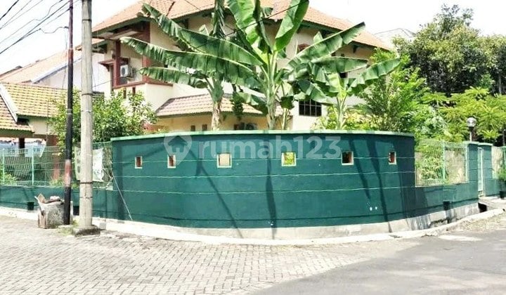 Rumah di Nginden Hook Bagus 2 Lantai Siap Huni SHM Murah Nego