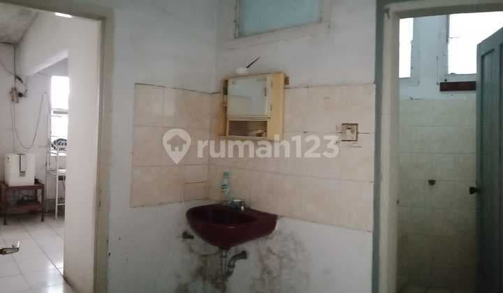 Rumah Tua Hitung Tanah di Kawasan Bergengsi Hegarmanah Bandung