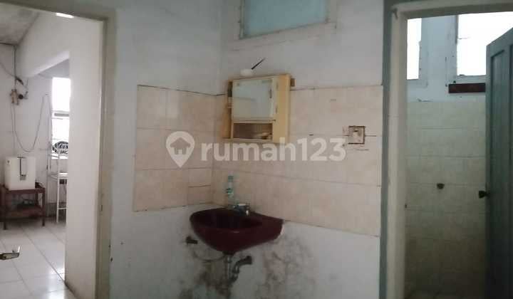 Rumah Tua Hitung Tanah di Kawasan Bergengsi Hegarmanah Bandung