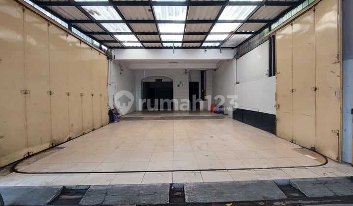 RUANG USAHA SUTAMI SUKAJADI BANDUNG , DEKAT KAMPUS DAN AREA BISNIS JALAN 2 ARAH RAMAI