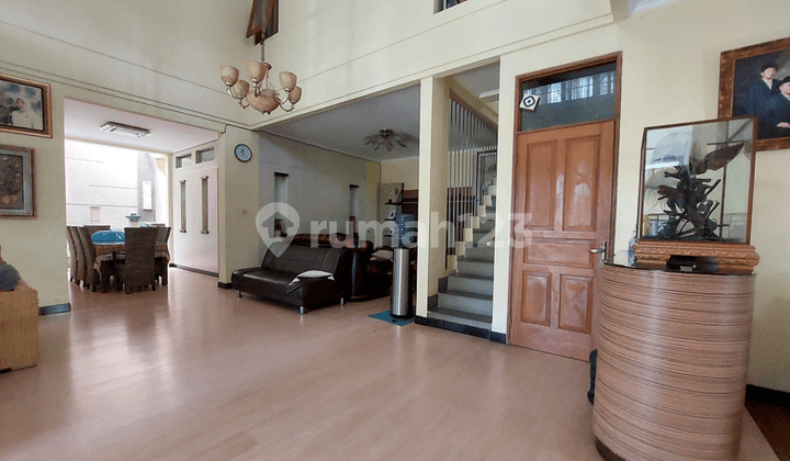 Rumah Pondok Hijau One Gate Halaman Luas Setiabudi Bandung