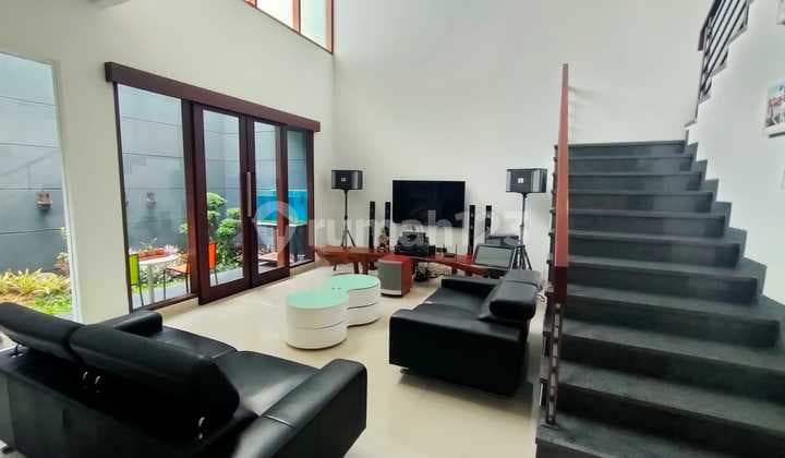 Rumah 2 Lantai Furnish Onegate , Hadap Barat Batununggal Asri Bandung
