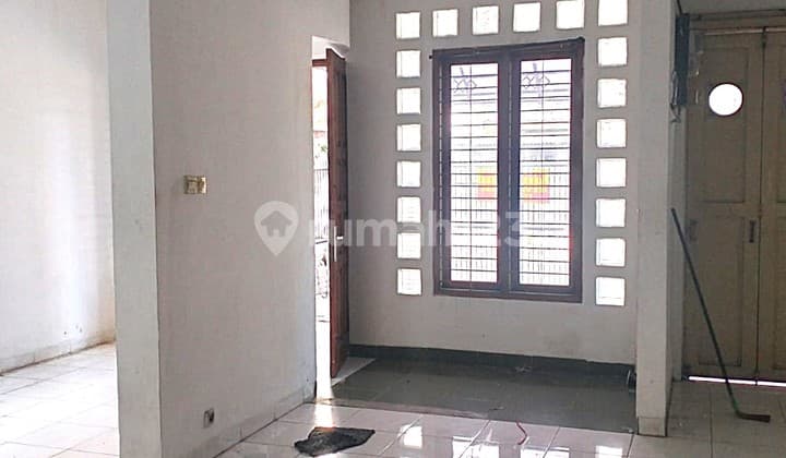 RUMAH DEKAT KAMPUS SAYAP CIHAMPELAS BANDUNG WETAN , TENGAH KOTA