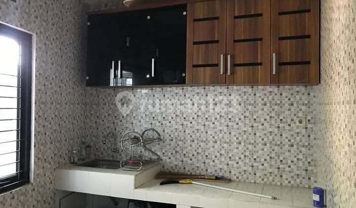 Untuk Keluarga Kecil Rumah Dalam Komplek Griya Alamanda Ciwaruga Bandung