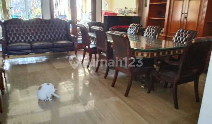 For Sale Well-Maintained Fully Furnished House in Mekarwangi