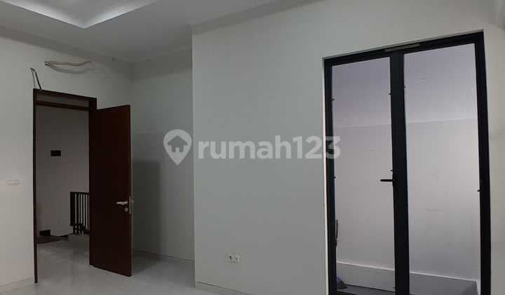 Dijual Rumah Siap Huni Lokasi Strategis di Mekar Wangi