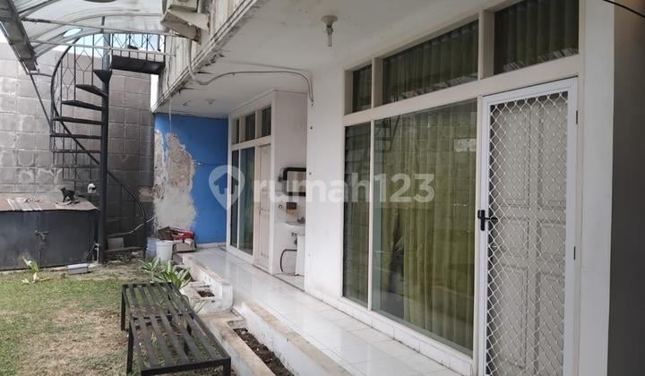 Dijual Langka Rumah Hitung Tanah di Sayap Ciumbuleuit