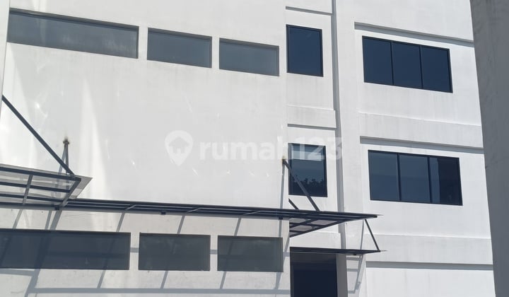 Disewakan Ruang Usaha Lantai 2 di Mekarwangi Mainroad