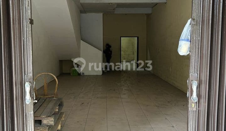 Cocok untuk Tekstil dan Segala Usaha Krn Jalan Utama, Parkir Luas, Dekat Tol, Harga Murah di Taman Holis Indah