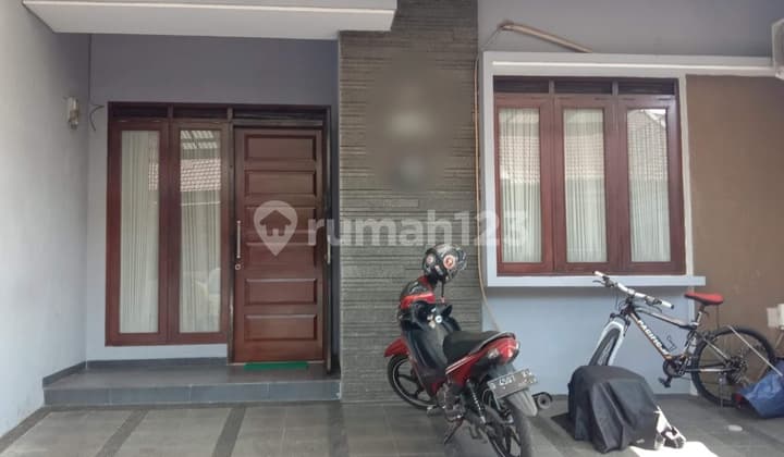 Minimalist House, Very Comfortable and Safe Environment in Mekar Wangi. First Come, First Served.