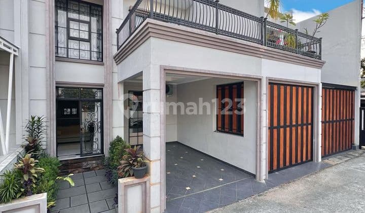 Rumah Mewah Full Furnished Dalam Cluster Dekat Pintu Tol Kukusan.