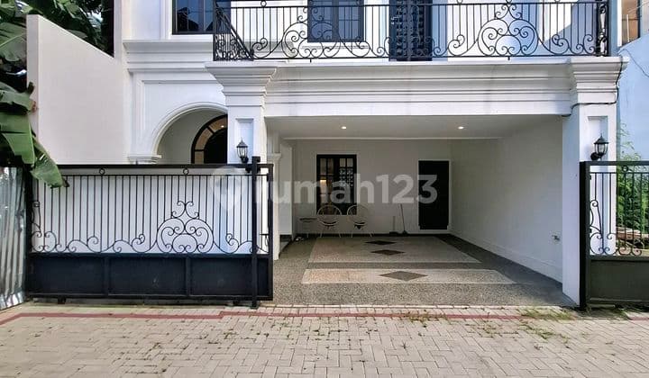 Luxury House in a Strategic Location Close to Everywhere