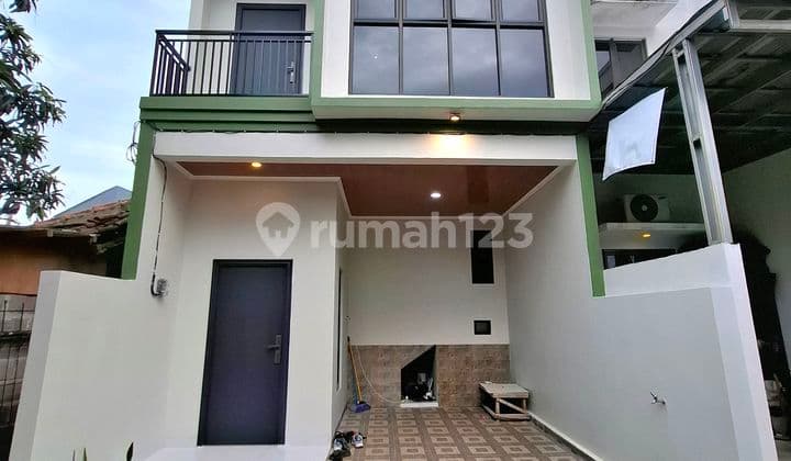 Rumah Scandinavian Tanah Luas Lokasi Dekat Jalan Raya