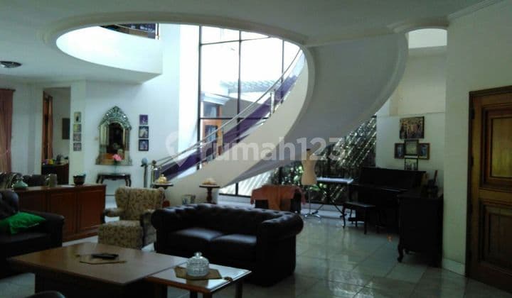 Rumah Klasik 90-An Halaman Lega Cipaku - Setiabudi