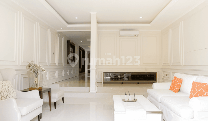 Fully Furnished 3-Story House with Swimming Pool in Unpad Complex, Dago