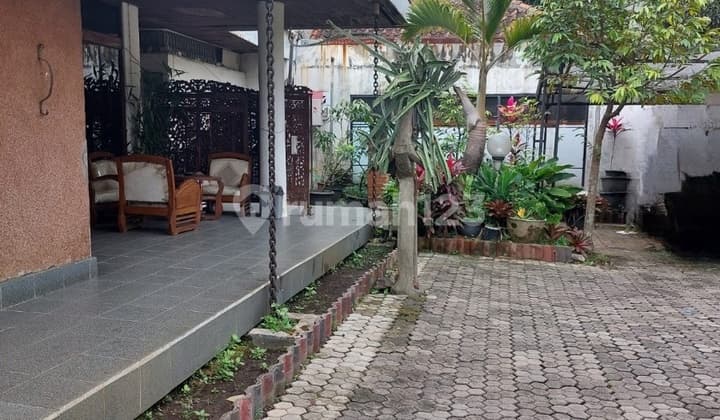 Rumah Luas Nyaman di Mainroad Jl Supratman