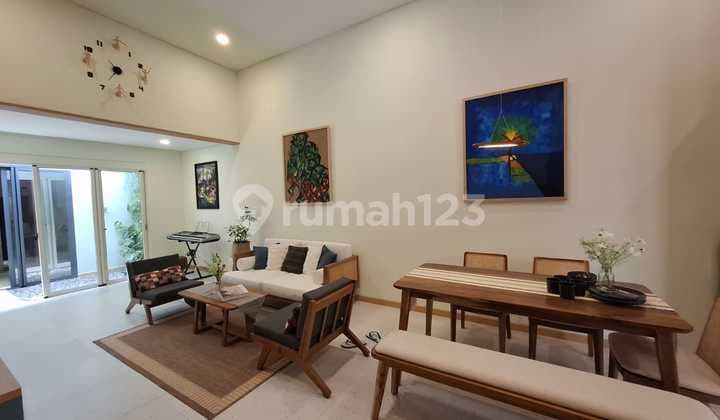 Compact & Cozy House in Kota Baru Parahyangan