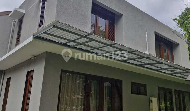 Rumah Minimalis Hitung Tanah di Sayap Hegarmanah, Ciumbuleuit