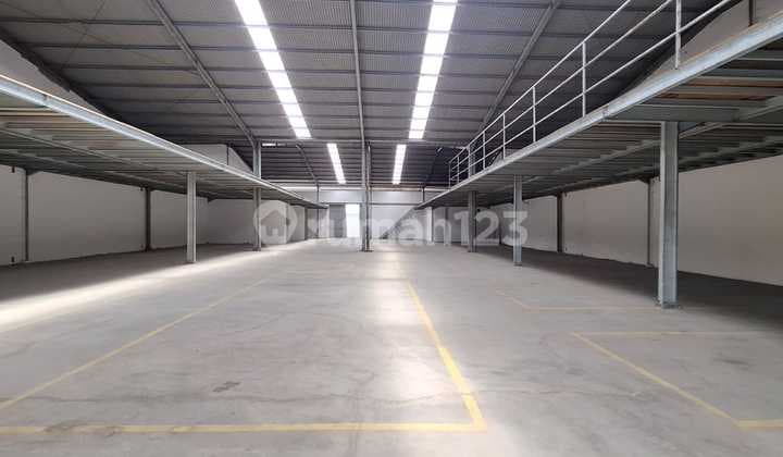 Mainroad Warehouse Soetta Near Buah Batu, 40 Ft Container Access