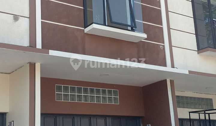 Ruko Baru Siap Pακαι Terusan Buah Batu/ Cikoneng