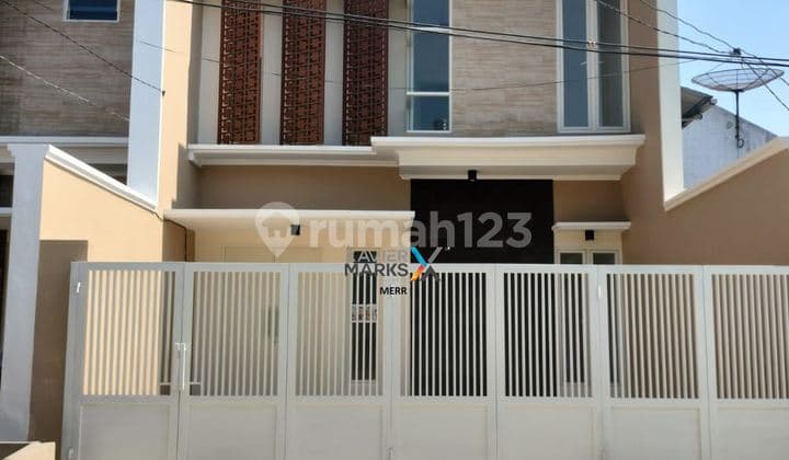 Midtown Elite Complex House Manyar Kertoadi Near Merr Main Road