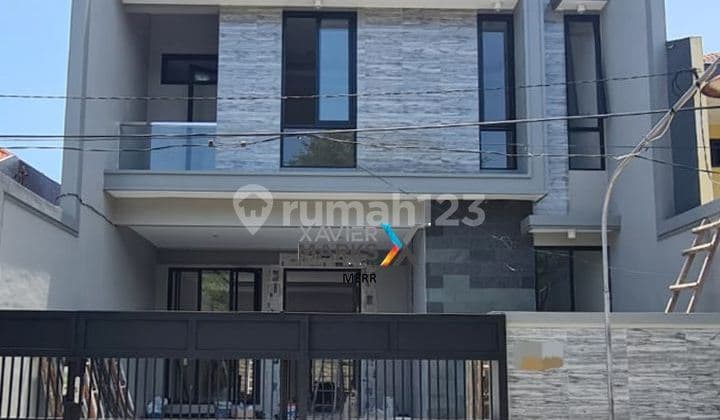 Rumah Daerah Mulyosari Depan Taman Baru Gress