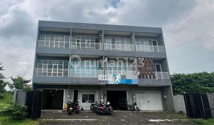 Ruko 3 Lantai Wiyung Dian Istana Strategis Siap Pakai