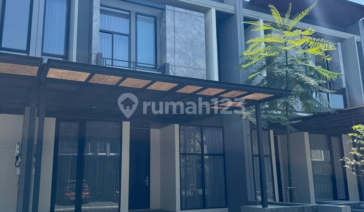 Disewakan Rumah di Citraland Utama District 9 dekat Pakuwon Mall