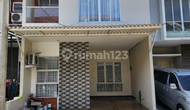 Rumah 2 Lantai Rapi di Graha Raya Serpong