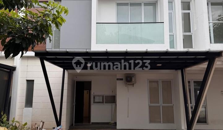 Dijual Rumah Siap Huni di The Riviera Puri Cove