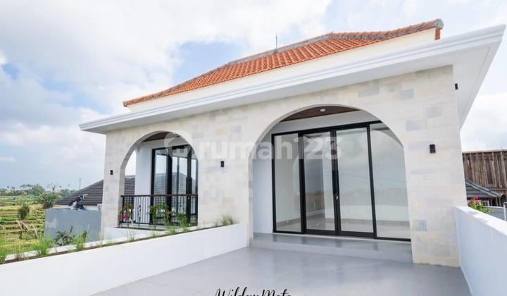 For Rent Ready-to-Live Villa in Canggu - Strategic & Easy Access