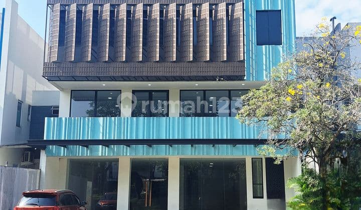 Gedung Komersial 4 Lantai Premium di The Icon BSD Dilengkapi Lift & Parkir Luas Siap Huni