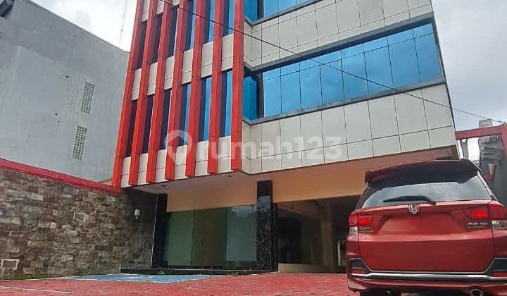 Gedung 5Lantai Siap Pakai Lokasi Strategis di Jakarta Pusat