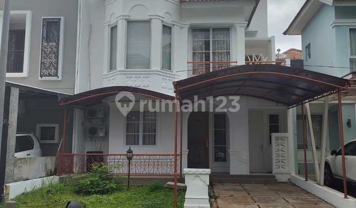 Rumah 2.5 lantai siap huni, rapi terawat di Delatinos Bsd