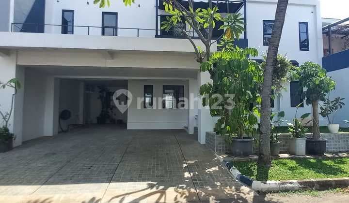 Rumah siap huni bagus bangunan 3lantai dengan rooftop di Bintaro