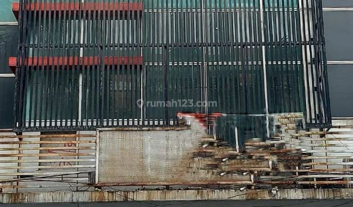 For rent: 3-story shophouse ready for use, facing the main road For rent: 3-story shophouse ready for use, facing the main road