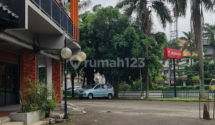 Ruko siap pakai 3lantai terletak di pusat bisnis kota BSD