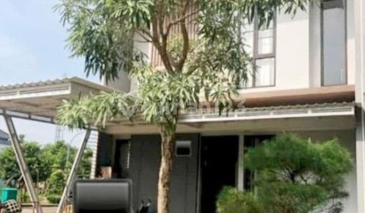 Beautiful house near Aeon Mall BSD, 2 floors facing east in Mozia.