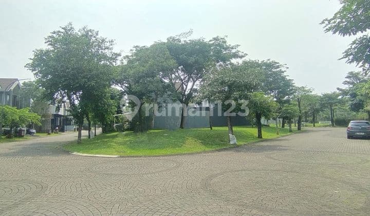East-south corner plot ready to build 270m² at The Avani